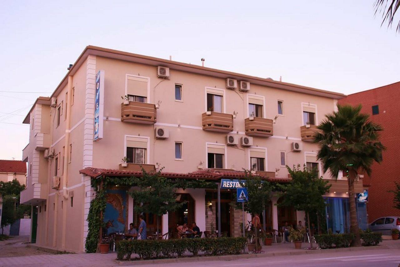 Hotel 4 Stinet Vlorë Eksteriør billede