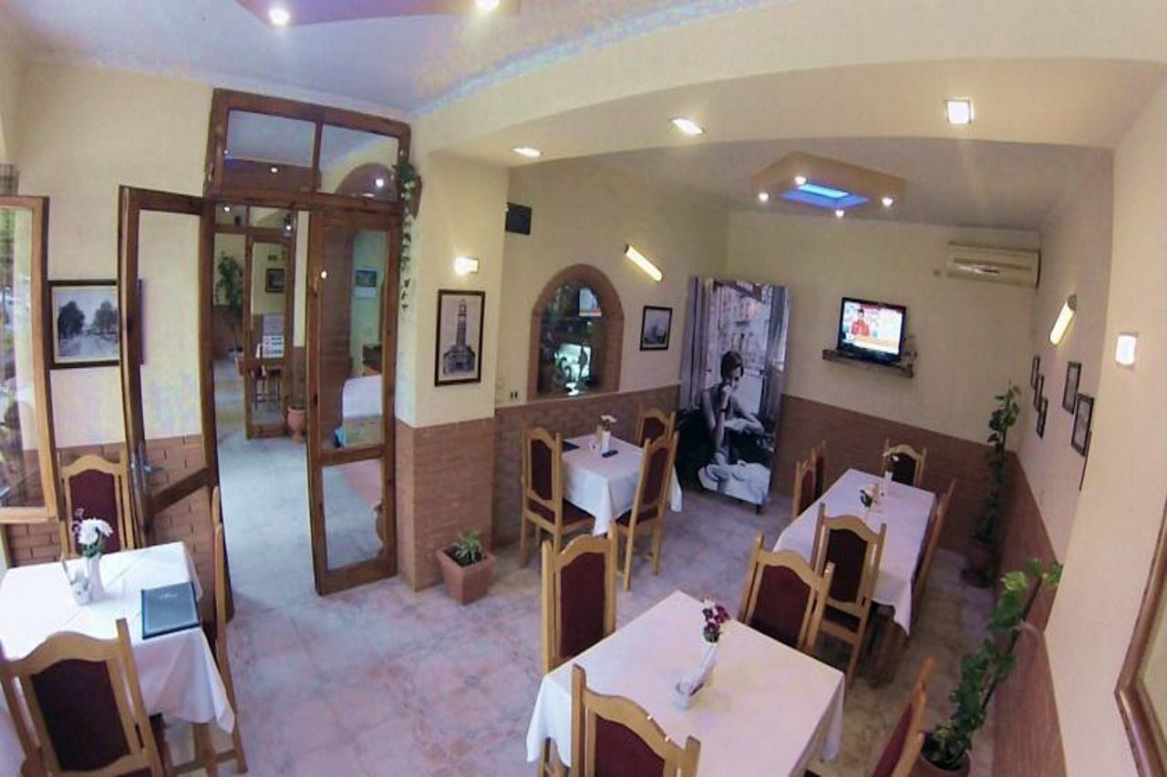 Hotel 4 Stinet Vlorë Eksteriør billede